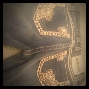 La idol size 7 jeans. Shabling